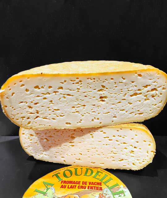 La Toudeille, fromage de vache au lait cruu entier